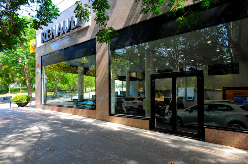 Renault obre un nou concessionari a Sant Cugat renault auser concesionario taller sant cugat del valles movento moventia